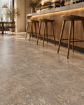 BIEN 60x120x0,7 Cafe Travertino Lappato – Anwendungsbeispiel Café-Theke (Abbildung beispielhaft)