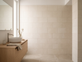 Recer Trace White 30x60cm – KI-Anwendungsvisualisierung anhand der Originalfliese; Abbildung beispielhaft
